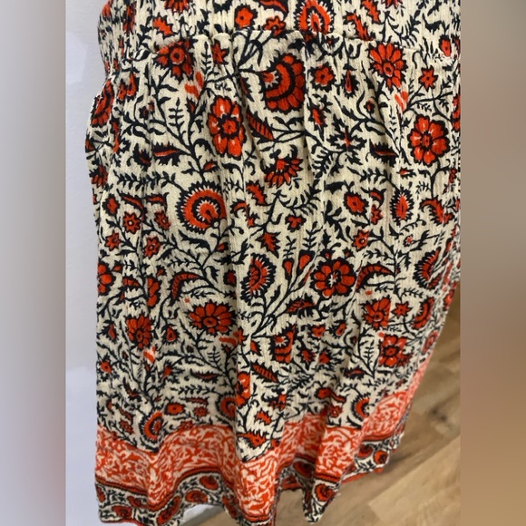 Forever 21 Red and Black Floral Skirt - Picture 4 of 9